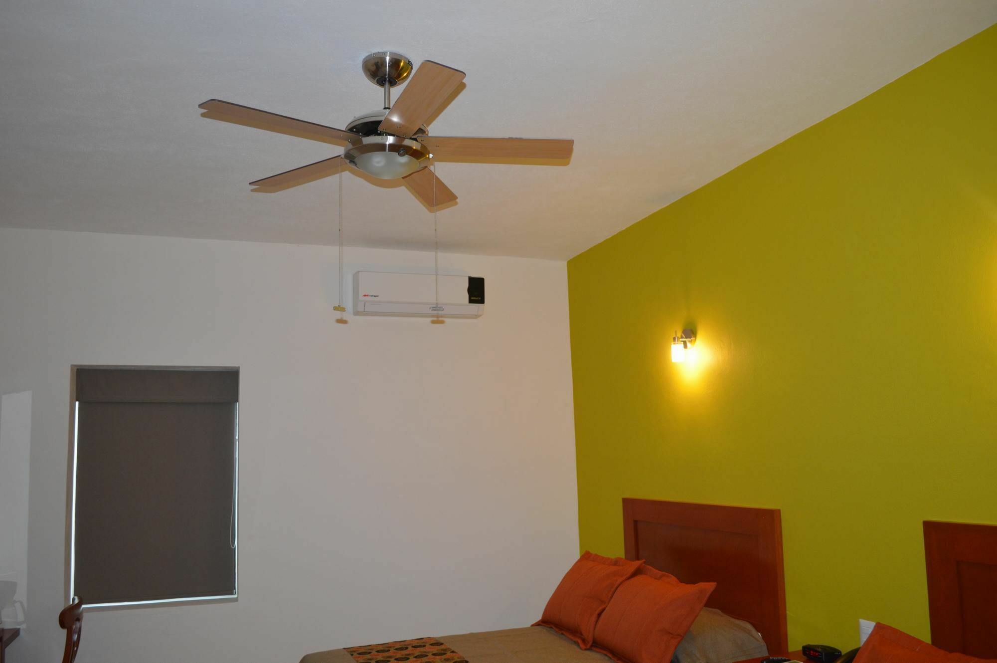 Concierge Plaza La Villa Colima Exterior photo